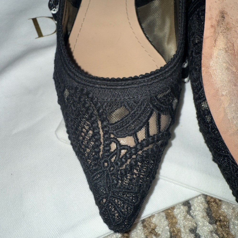 Dior Black Flats with Elegant Slingback Design - Picture 3 of 5